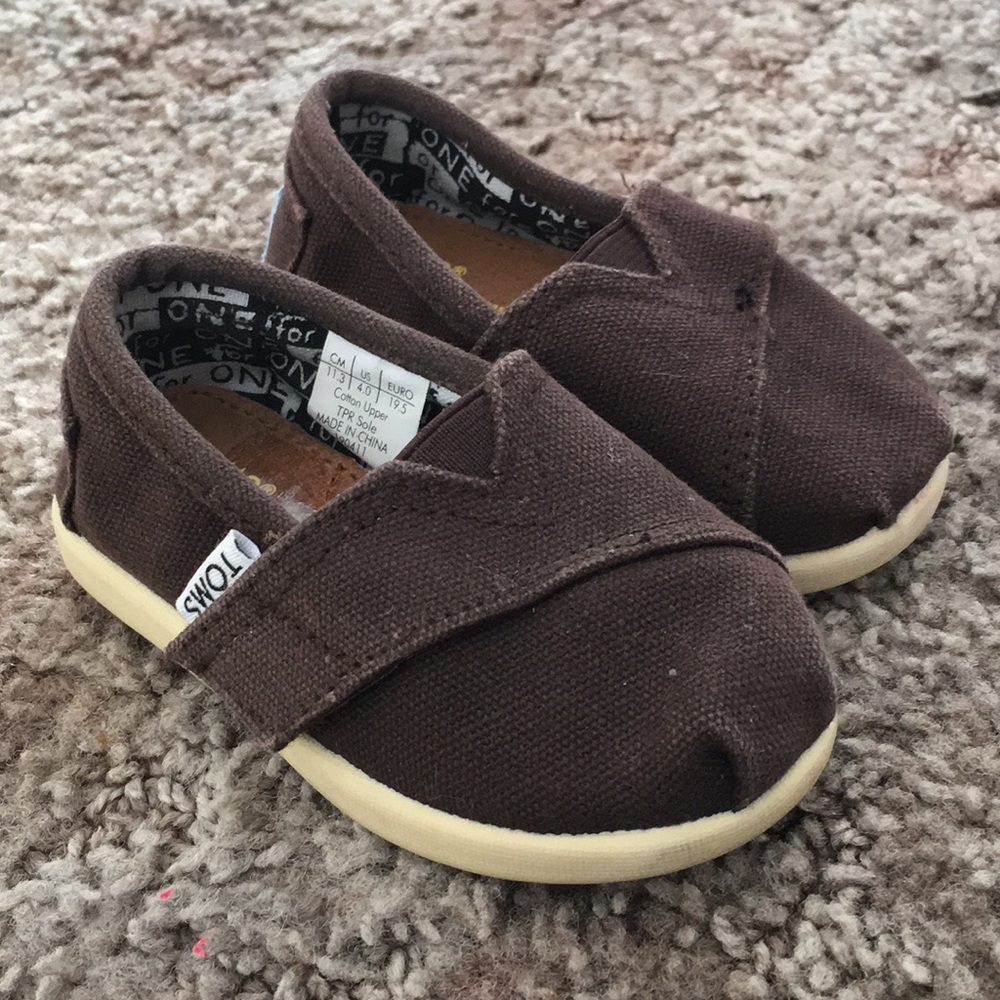 Toms
